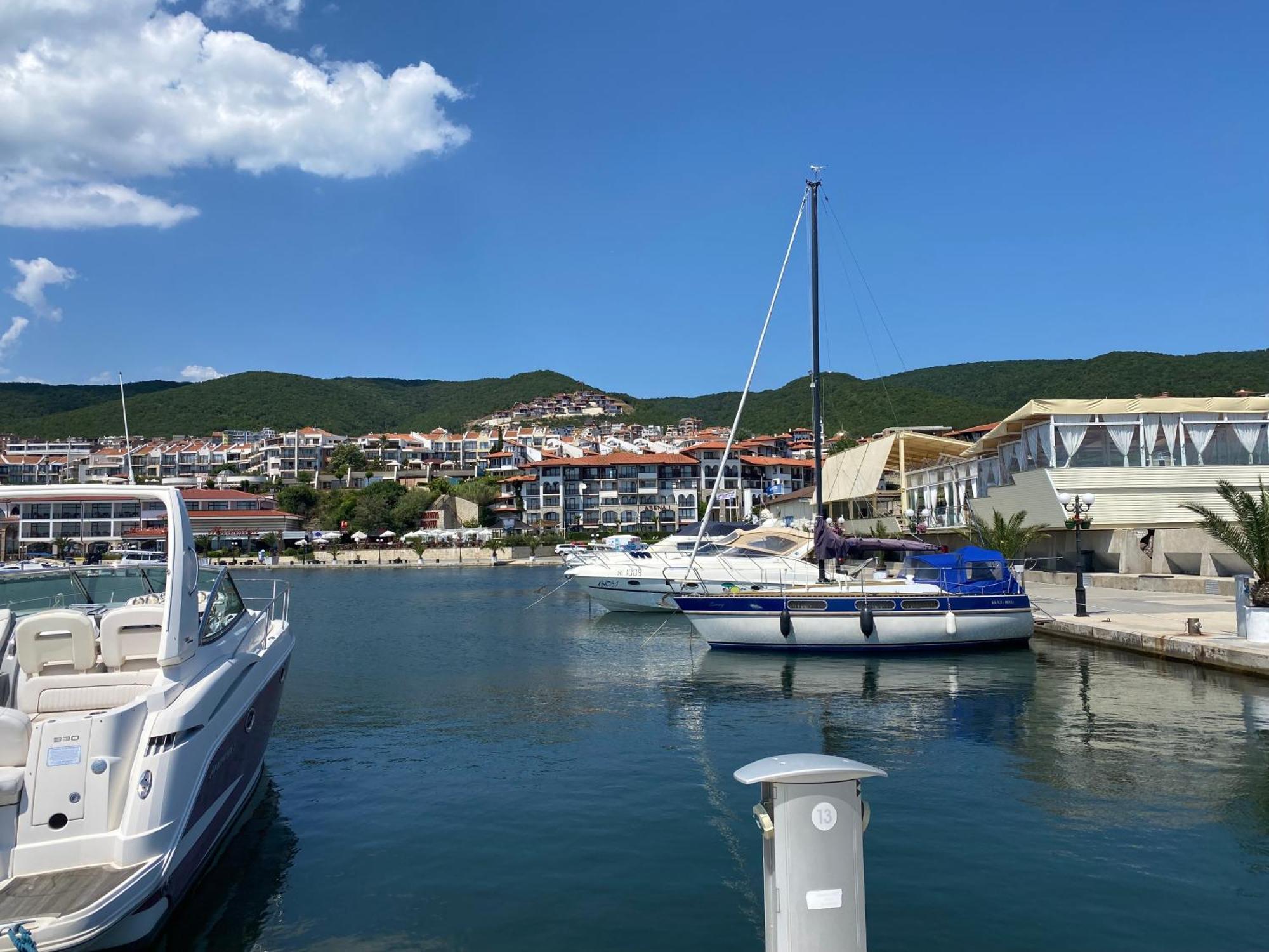 Marina Bay 22 Apartment Sveti Vlas Buitenkant foto